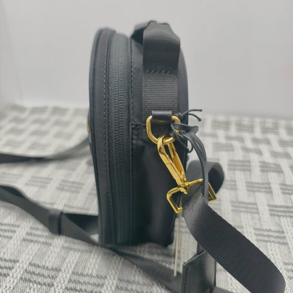 NWT Tumi Voyageur Women's Compact Crossbody Bag | Lightweight Round Purse - Picture 4 of 7